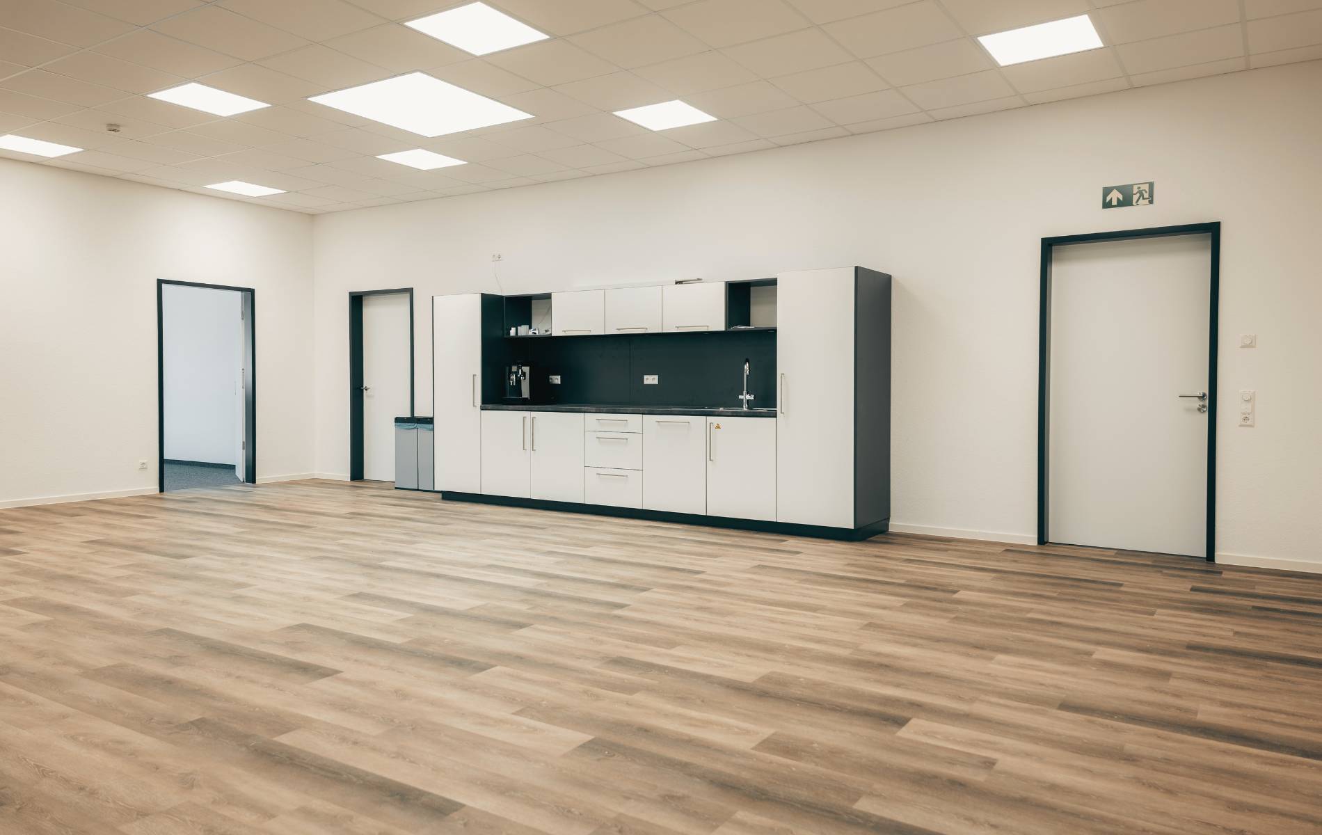 Evomotiv Weissach Küchenzeile Projekt Westo Bau